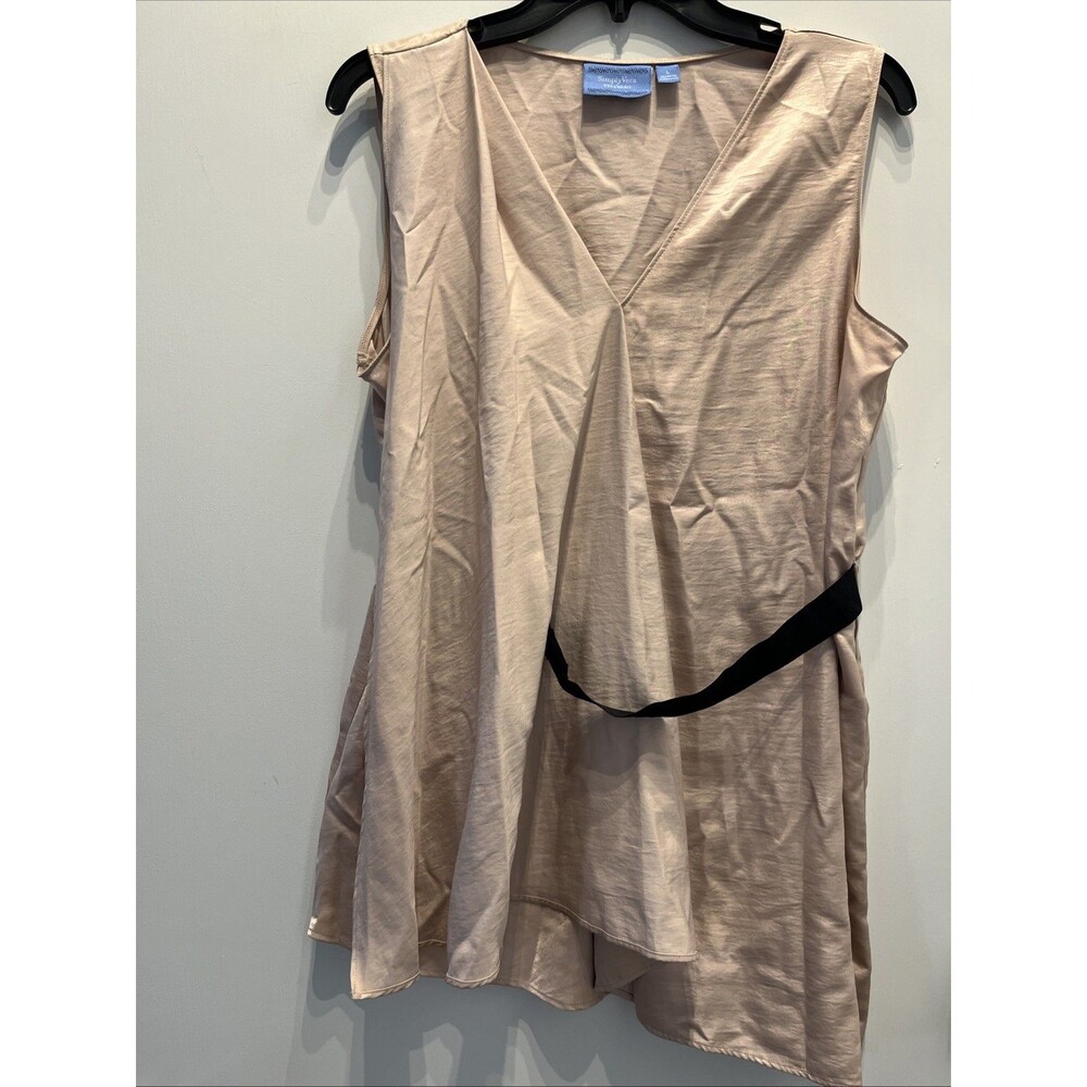 Vera Wang Size L Sleeveless V-Neck Top. Cream. Black Elastic Belt